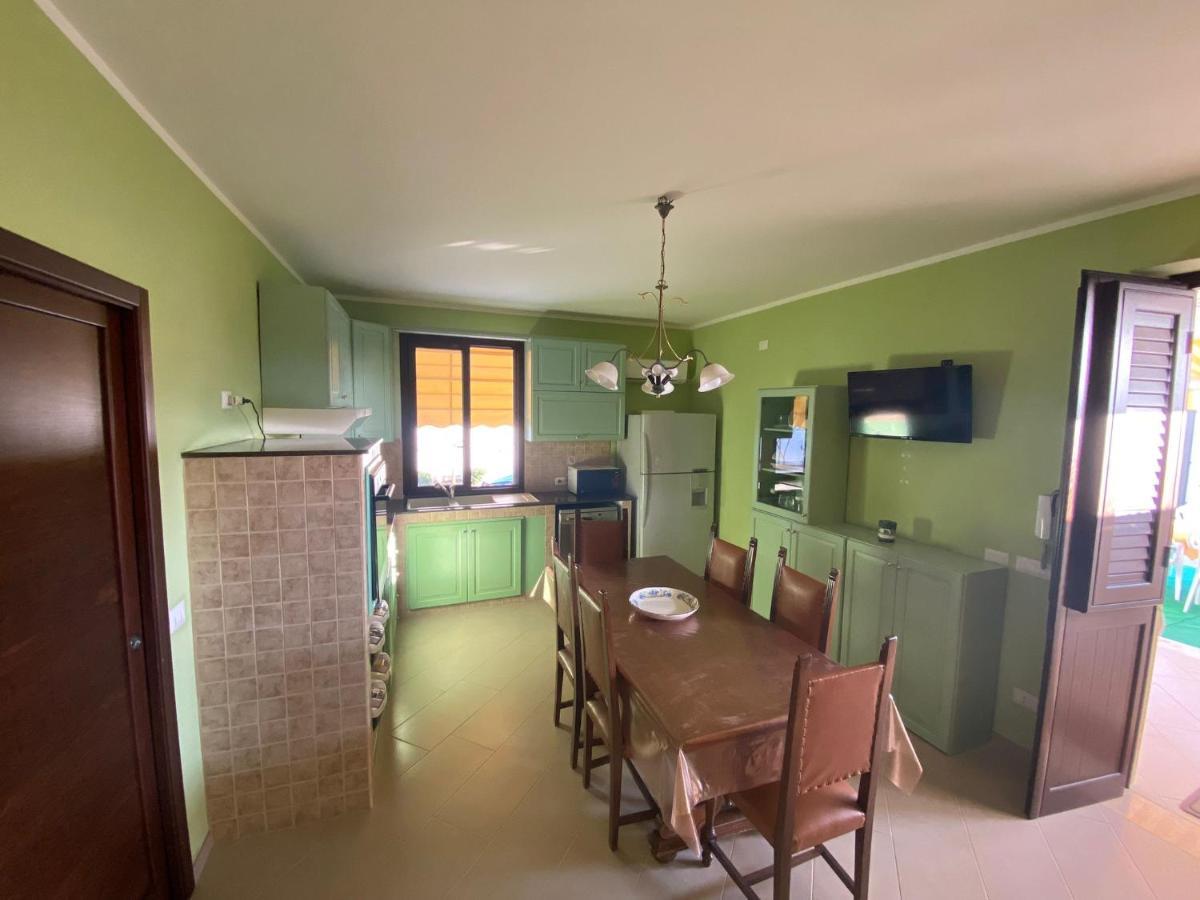 Villa Delle Pomelie Isola delle Femmine Luaran gambar