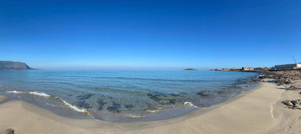Villa Delle Pomelie Isola delle Femmine Luaran gambar